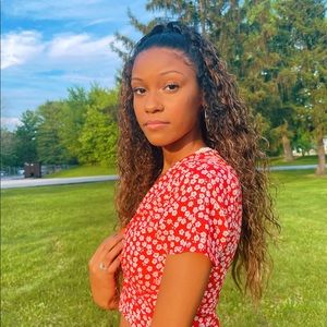 Meet your Posher, Nadia